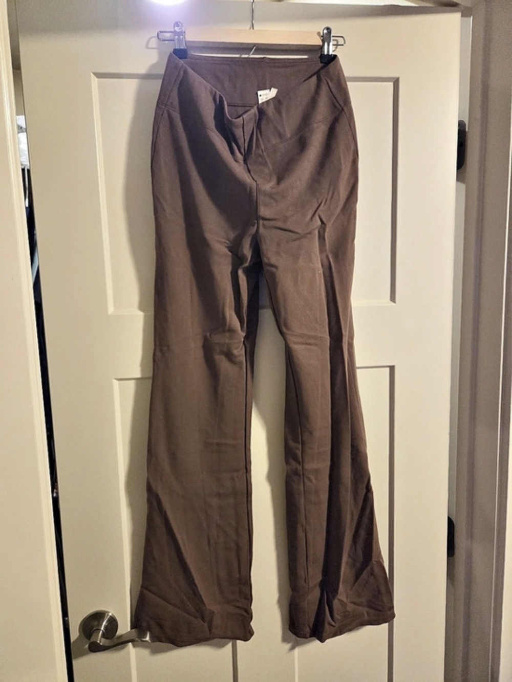 Halara Flare Pants in Brown Size Medium
